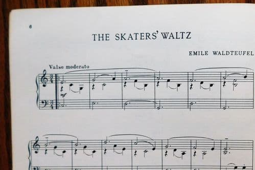 World Hits Easy to Play vintage 1950s piano music book Skaters Waltz Rhapsody